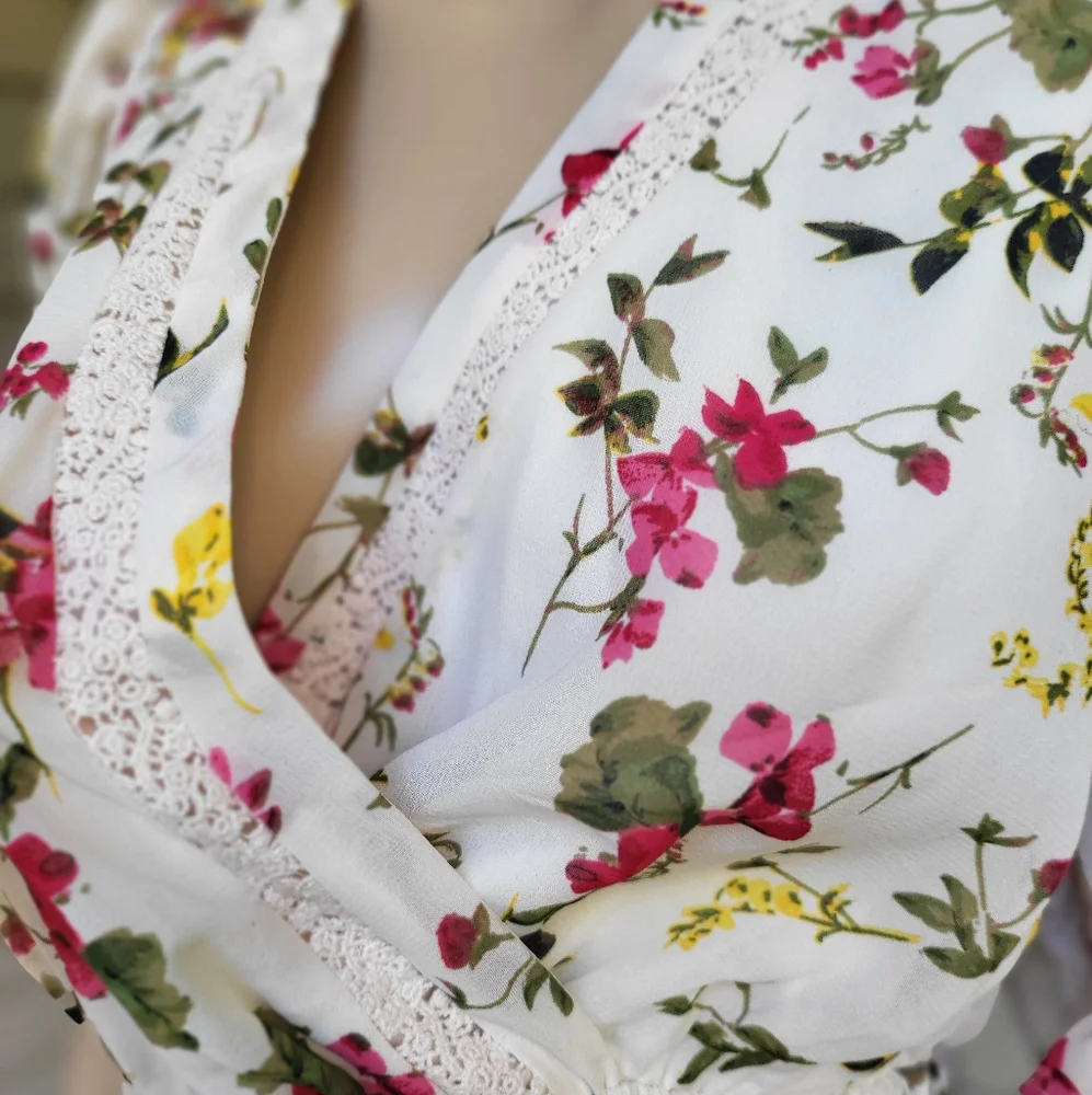 🔥SOLD🔥 🆕️🌺TAYLOR🌺 Women's Short Sleeve Floral Surplice Dress💃 - Picture 6 of 14